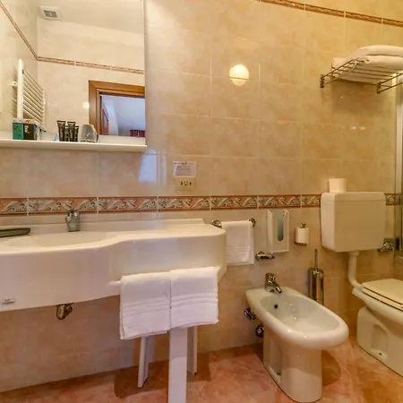 Hotel Falco D'oro 4*