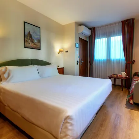 Hotel Falco D'oro Tole