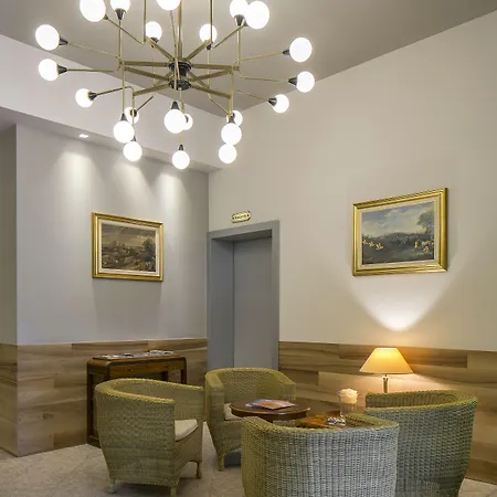 Hotel Falco D'oro By Falco D'oro Tole