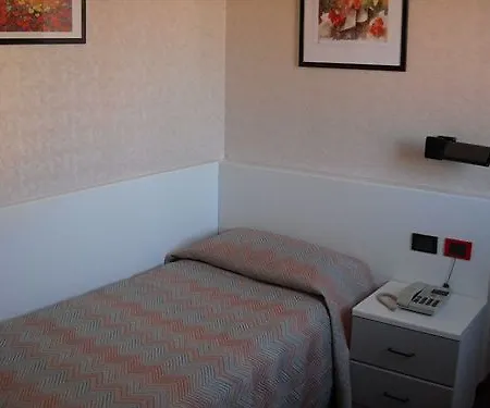 Falco D'oro Hotel Tole